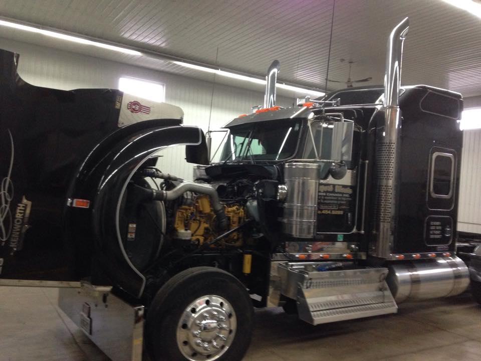 Kenworth — engine service